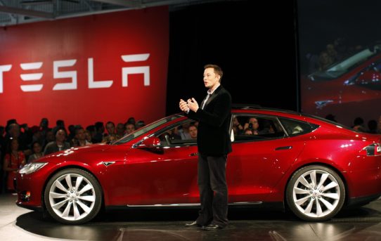 Tesla CEO’su Elon Musk İnsanları Neden Uyardı?